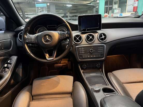MERCEDES-BENZ-GLA 200-1.6 CGI ADVANCE 16V TURBO FLEX 4P AUTOMÁTICO MERCEDES-BENZ-GLA 200-2015