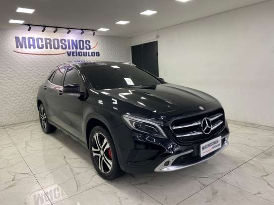 MERCEDES-BENZ-GLA 200-2017