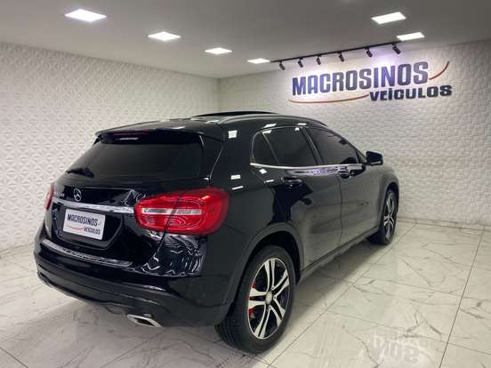 MERCEDES-BENZ-GLA 200-2017