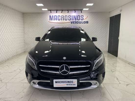MERCEDES-BENZ-GLA 200-2017