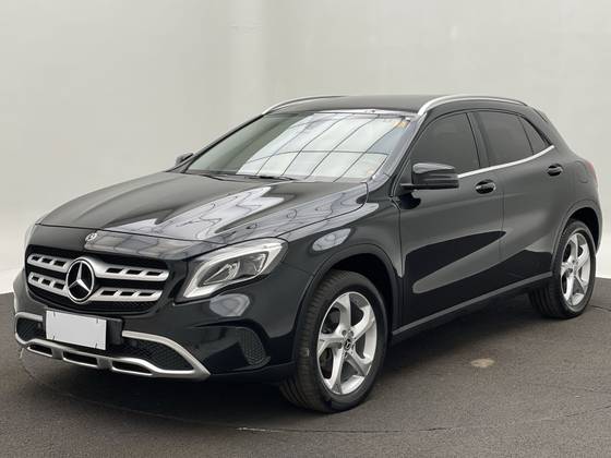 MERCEDES-BENZ GLA 200 1.6 CGI FLEX ADVANCE 7G-DCT