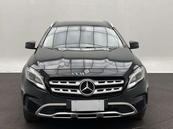 MERCEDES-BENZ-GLA 200-2018