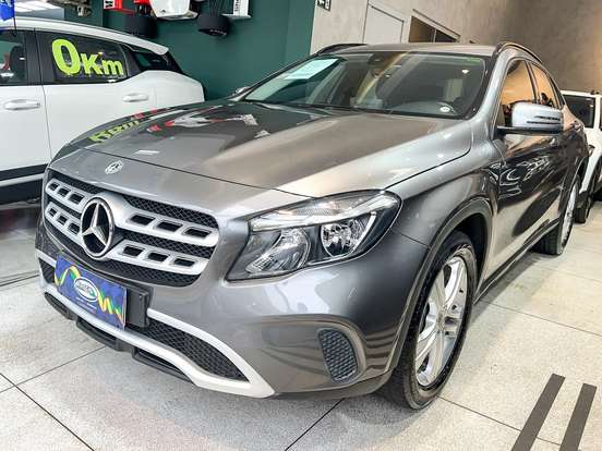 MERCEDES-BENZ-GLA 200-2018