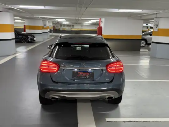 MERCEDES-BENZ-GLA 250-2.0 16V TURBO GASOLINA VISION 4P AUTOMÁTICO MERCEDES-BENZ-GLA 250-2015