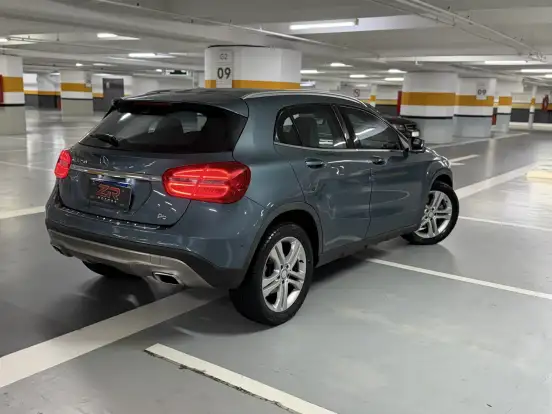 MERCEDES-BENZ-GLA 250-2.0 16V TURBO GASOLINA VISION 4P AUTOMÁTICO MERCEDES-BENZ-GLA 250-2015