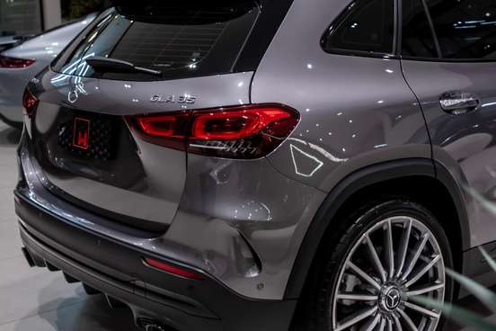 MERCEDES-BENZ-GLA 35 AMG-2021