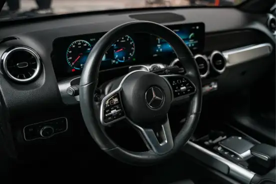 MERCEDES-BENZ-GLB 200-2021