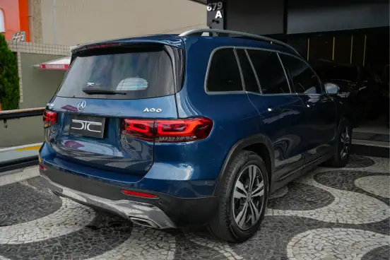 MERCEDES-BENZ-GLB 200-2021