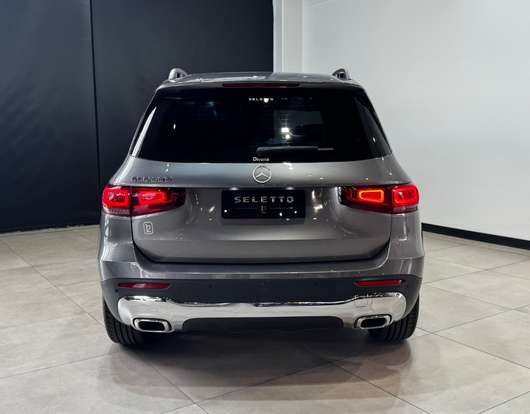 MERCEDES-BENZ-GLB 200-2021