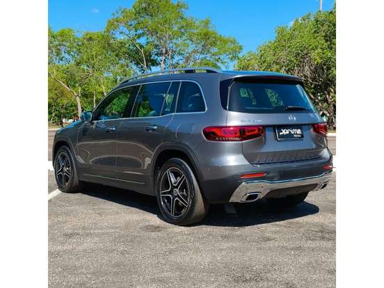 MERCEDES-BENZ-GLB 200-2020
