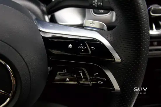 MERCEDES-BENZ-GLB 220-2025