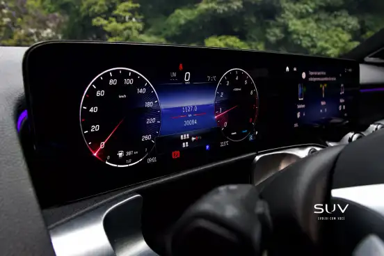 MERCEDES-BENZ-GLB 220-2025