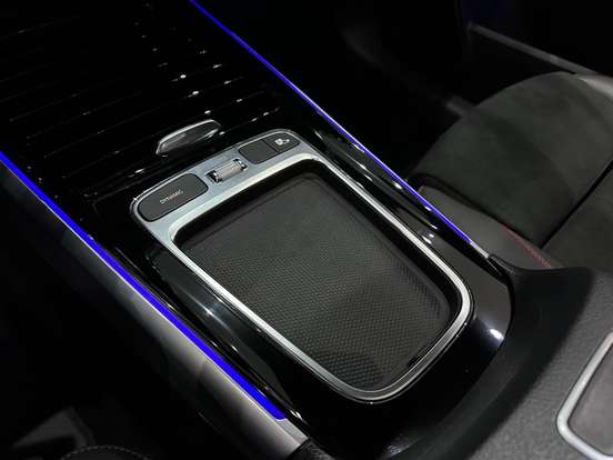 MERCEDES-BENZ-GLB 35 AMG-2024