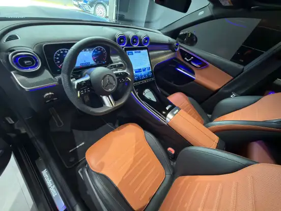 MERCEDES-BENZ-GLC 300-2024