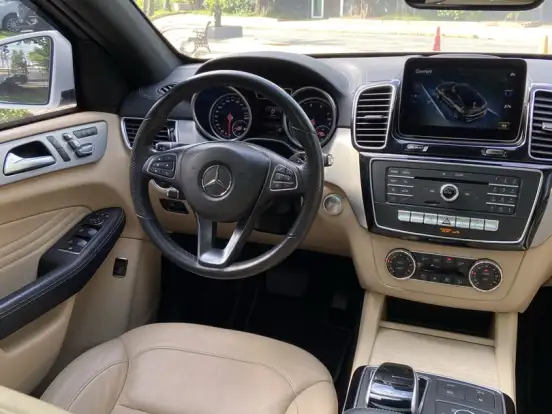 MERCEDES-BENZ-GLE 400-3.0 V6 GASOLINA HIGHWAY COUPÉ 4MATIC 9G-TRONIC MERCEDES-BENZ-GLE 400-2017