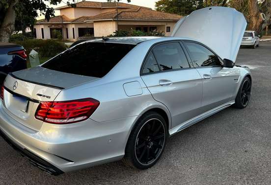 MERCEDES-BENZ-E 63 AMG-5.5 V8 32V BI-TURBO GASOLINA 4P AUTOMÁTICO MERCEDES-BENZ-E 63 AMG-2014