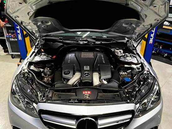 MERCEDES-BENZ-E 63 AMG-5.5 V8 32V BI-TURBO GASOLINA 4P AUTOMÁTICO MERCEDES-BENZ-E 63 AMG-2014