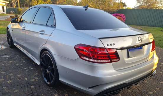 MERCEDES-BENZ-E 63 AMG-5.5 V8 32V BI-TURBO GASOLINA 4P AUTOMÁTICO MERCEDES-BENZ-E 63 AMG-2014