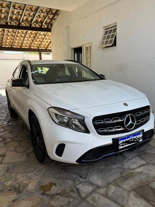 MERCEDES-BENZ GLA 200 1.6 CGI FLEX STYLE 7G-DCT