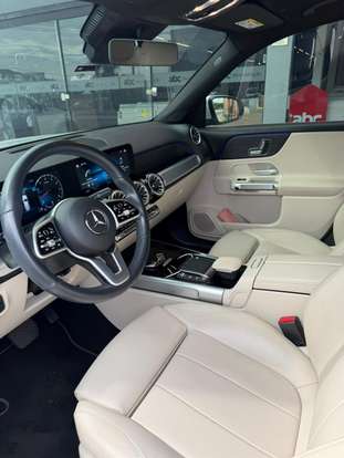 MERCEDES-BENZ-GLB 200-2021