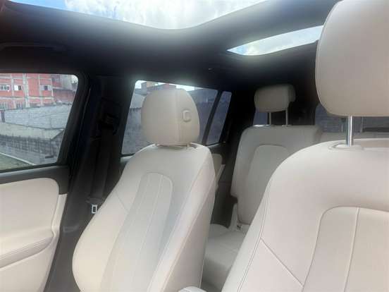 MERCEDES-BENZ-GLB 220-2.0 MHEV PROGRESSIVE 4MATIC 8G-DCT MERCEDES-BENZ-GLB 220-2024