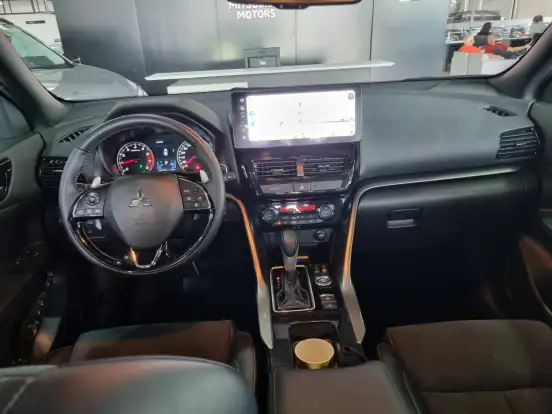MITSUBISHI-ECLIPSE CROSS-1.5 MIVEC TURBO GASOLINA HPE-S BLACK S-AWC CVT MITSUBISHI-ECLIPSE CROSS-2025