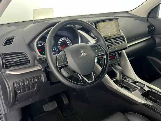 MITSUBISHI-ECLIPSE CROSS-2024