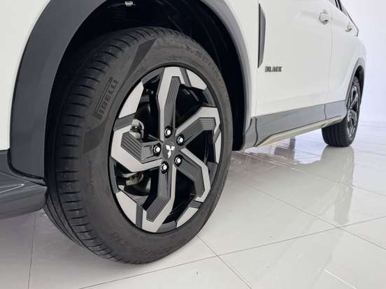 MITSUBISHI-ECLIPSE CROSS-1.5 MIVEC TURBO GASOLINA HPE-S BLACK S-AWC CVT MITSUBISHI-ECLIPSE CROSS-2025