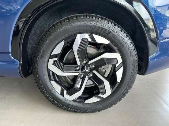 MITSUBISHI-ECLIPSE CROSS-1.5 MIVEC TURBO GASOLINA HPE-S S-AWC CVT MITSUBISHI-ECLIPSE CROSS-2025