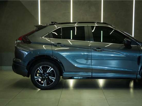 MITSUBISHI-ECLIPSE CROSS-2023