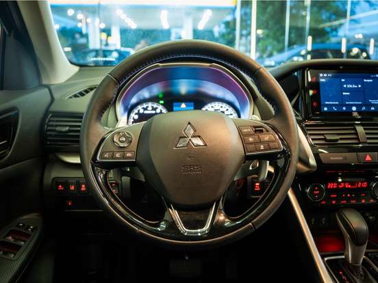 MITSUBISHI-ECLIPSE CROSS-2023