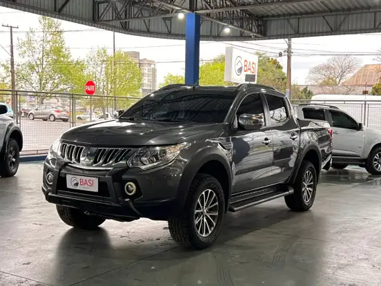 MITSUBISHI-L200 TRITON-2.4 16V TURBO DIESEL OUTDOOR HPE-S CD 4X4 AUTOMÁTICO MITSUBISHI-L200 TRITON-2020