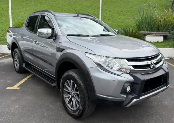 MITSUBISHI L200 TRITON 2.4 16V TURBO DIESEL OUTDOOR HPE-S CD 4X4 AUTOMÁTICO
