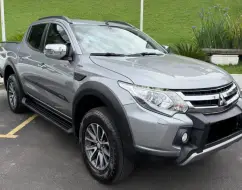 MITSUBISHI L200 TRITON 2.4 16V TURBO DIESEL OUTDOOR HPE-S CD 4X4 AUTOMÁTICO MITSUBISHI L200 TRITON 2.4 16V TURBO DIESEL OUTDOOR HPE-S CD 4X4 AUTOMÁTICO