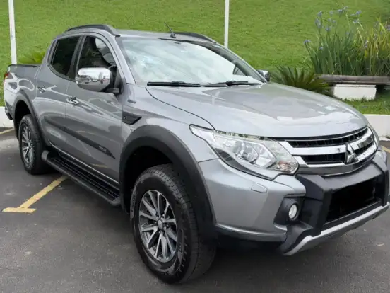 MITSUBISHI-L200 TRITON-2.4 16V TURBO DIESEL OUTDOOR HPE-S CD 4X4 AUTOMÁTICO MITSUBISHI-L200 TRITON-2020