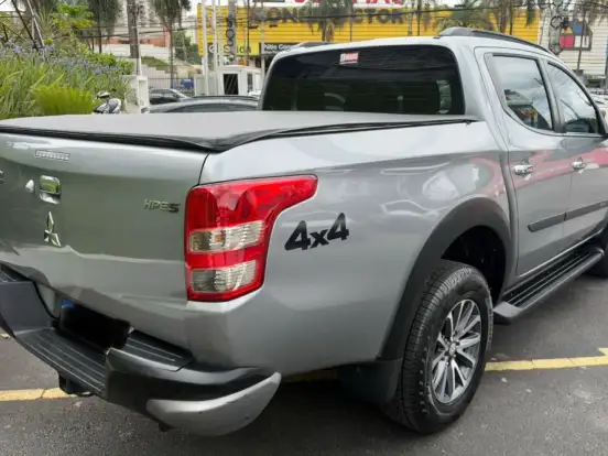 MITSUBISHI-L200 TRITON-2.4 16V TURBO DIESEL OUTDOOR HPE-S CD 4X4 AUTOMÁTICO MITSUBISHI-L200 TRITON-2020