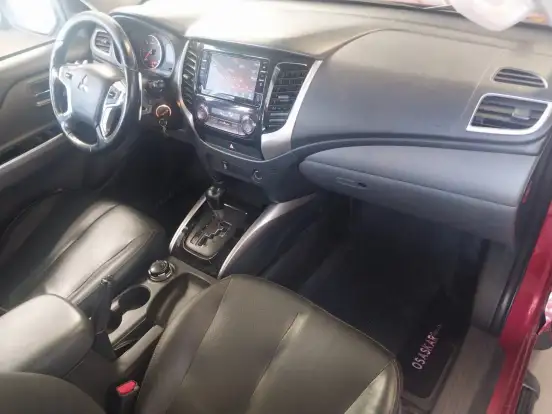 MITSUBISHI-L200 TRITON-2.4 16V TURBO DIESEL SPORT HPE CD 4P 4X4 AUTOMÁTICO MITSUBISHI-L200 TRITON-2019