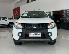 MITSUBISHI L200 TRITON 2.4 16V TURBO DIESEL OUTDOOR GLS CD 4X4 AUTOMÁTICO MITSUBISHI L200 TRITON 2.4 16V TURBO DIESEL OUTDOOR GLS CD 4X4 AUTOMÁTICO