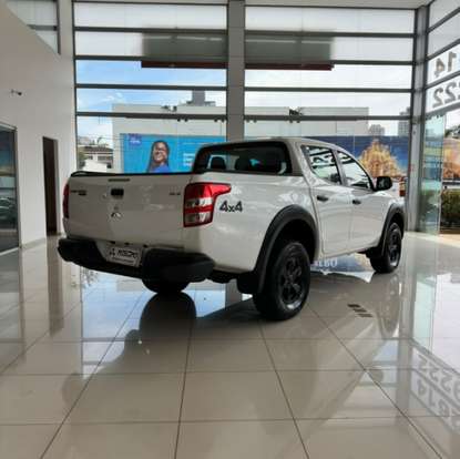MITSUBISHI-L200 TRITON-2024