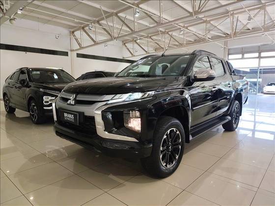 MITSUBISHI L200 TRITON 2.4 16V TURBO DIESEL SPORT HPE CD 4P 4X4 AUTOMÁTICO