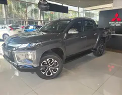 MITSUBISHI L200 TRITON 2.4 16V TURBO DIESEL SPORT HPE-S CD 4P 4X4 AUTOMÁTICO MITSUBISHI L200 TRITON 2.4 16V TURBO DIESEL SPORT HPE-S CD 4P 4X4 AUTOMÁTICO