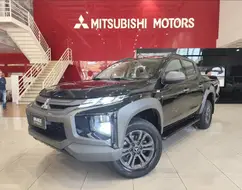MITSUBISHI L200 TRITON 2.4 16V TURBO DIESEL SPORT OUTDOOR PLUS CD 4P 4X4 AUTOMÁTICO MITSUBISHI L200 TRITON 2.4 16V TURBO DIESEL SPORT OUTDOOR PLUS CD 4P 4X4 AUTOMÁTICO