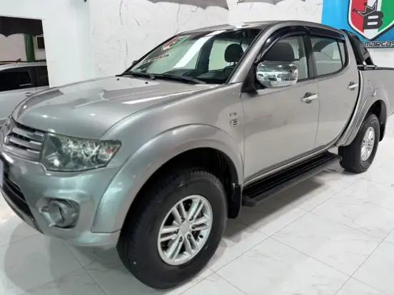 MITSUBISHI-L200 TRITON-3.5 HPE 4X4 CD V6 24V FLEX 4P AUTOMÁTICO MITSUBISHI-L200 TRITON-2014