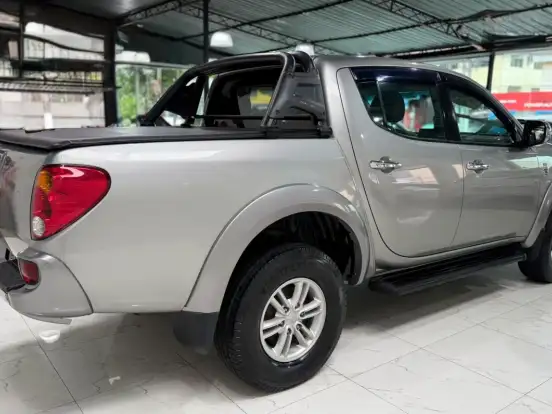 MITSUBISHI-L200 TRITON-3.5 HPE 4X4 CD V6 24V FLEX 4P AUTOMÁTICO MITSUBISHI-L200 TRITON-2014