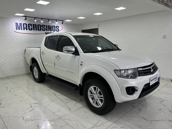 MITSUBISHI L200 TRITON 3.2 HPE 4X4 CD 16V TURBO INTERCOOLER DIESEL 4P AUTOMÁTICO
