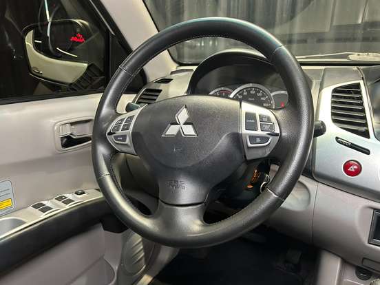 MITSUBISHI-L200 TRITON-2012
