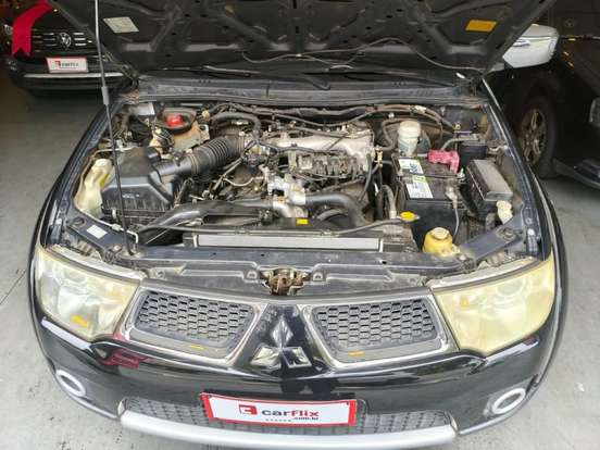 MITSUBISHI-L200 TRITON-3.5 HPE 4X4 CD V6 24V FLEX 4P AUTOMÁTICO MITSUBISHI-L200 TRITON-2013
