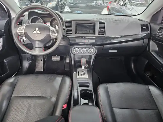 MITSUBISHI-LANCER-2.0 16V GASOLINA 4P AUTOMÁTICO MITSUBISHI-LANCER-2013