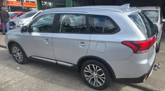 MITSUBISHI-OUTLANDER-2017