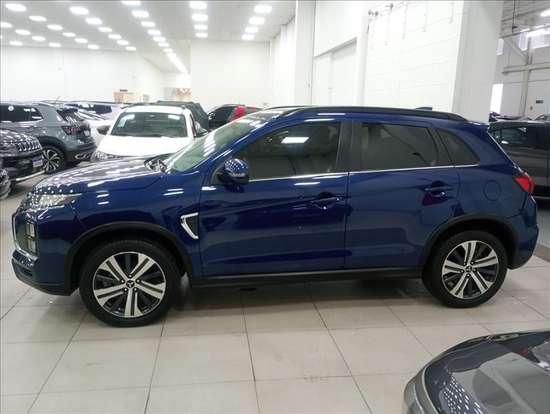 MITSUBISHI-OUTLANDER-2021